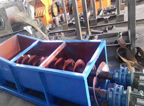 小型洗砂機(jī)_雙軸螺旋砂機(jī)_洗砂機(jī)現(xiàn)場(chǎng)-世豪機(jī)械提供